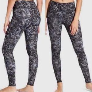 Athleta Chaturanga High Rise Cobra Leggings Size Small